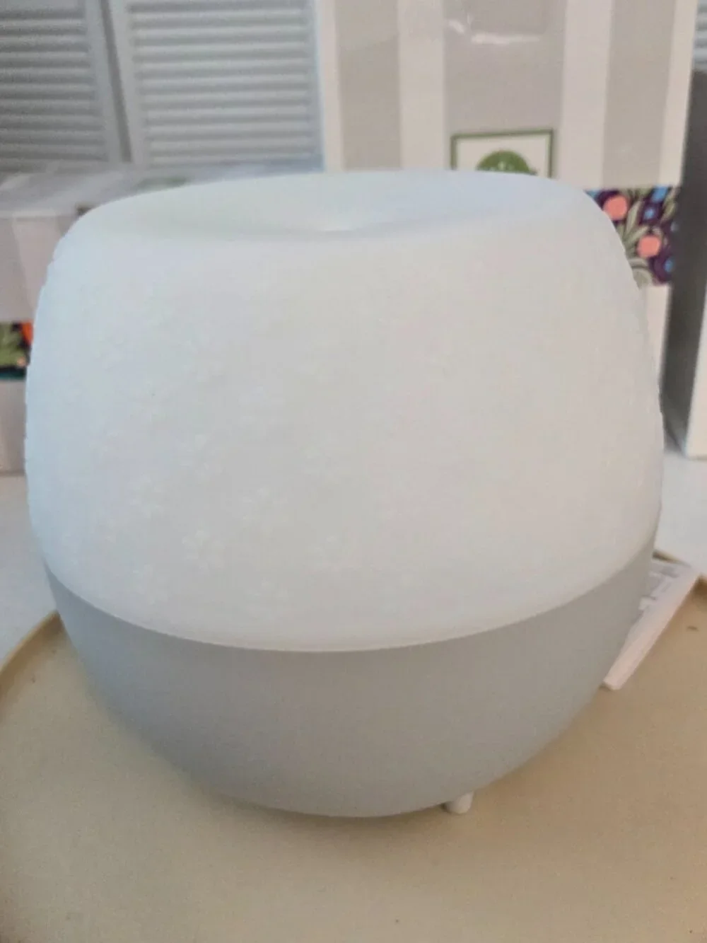 Scentsy Fleur Gray Deluxe Oil Diffuser Floral White/Gray Plastic 58528